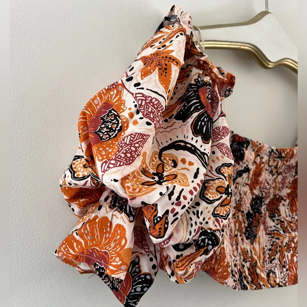 En Crème NWT Smocked Off Shoulder Floral Top | Size Small - Picture 2 of 9